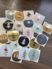 Stickerset kerstbomen, set van 20 sluitstickers.