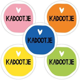 Set van 5 kleurrijke ronde (sluit) stickers  kadootje