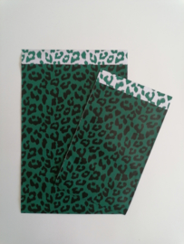 cadeauzakje cheetah wild green, zwart - groen wit 12 x 19 cm