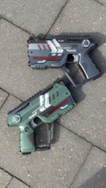 Huur Lasergame pakket; 8+1 laserguns, grey/green