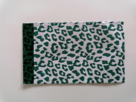 cadeauzakje cheetah wild green, groen wit 12 x 19 cm