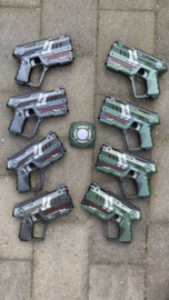 Huur Lasergame pakket; 8+1 laserguns, grey/green