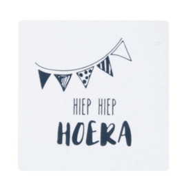 (sluit)sticker hiep hiep hoera