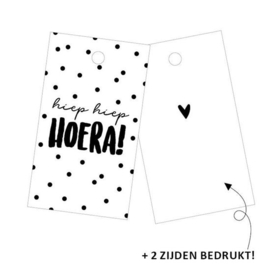 Cadeaulabel  hiep hiep hoera, stippen