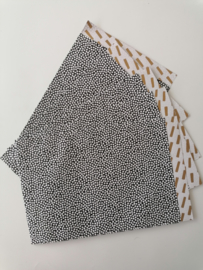 cadeauzakje cozy cubes zwart /wit/goud17 x25 cm (L)