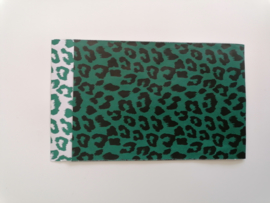 cadeauzakje cheetah wild green, zwart - groen wit 12 x 19 cm