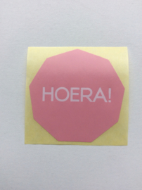 HOERA! rose (sluit)sticker met witte tekst