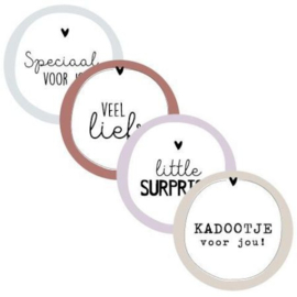 Set van 4 sluitstickers Veel liefs / little surprise