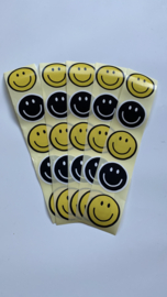 Set van 5 smiley stickers, gel en zwart