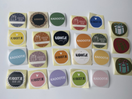 Stickerset van 20 + 3 stuks Verschillende sluitstickers kadootje