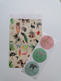 cadeauzakje jungle dieren   12 x 19 cm