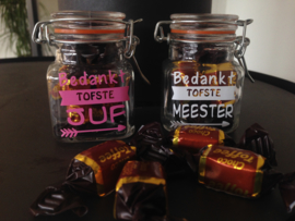 Gevuld potje  met toffees voor de tofste juf / meester