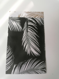 Cadeauzakje Palm leaves zwart/ wit 12 x 19 cm