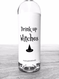 zelfklevend wijnetiketDrink up Witches Mama Drinkt Wijn