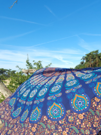 Groot blauw  strandkleed