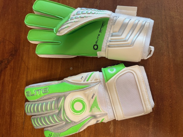 Nieuwe Elite handschoenen maat 8