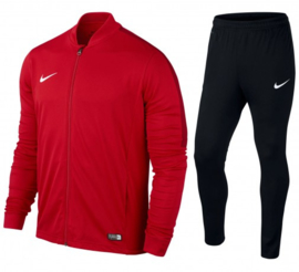 Rood Nike trainingspak