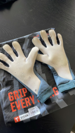 Titan handschoenen maat 8