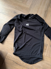 Broek en thermoshirt maat 140