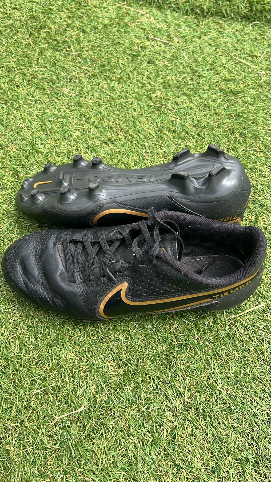 Nike voetbalschoenen maat 39