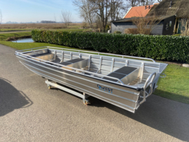 QWEST MARINE F401 (aluminium platbodem + reling)