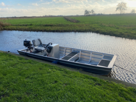 QWEST MARINE F401 (aluminium platbodem + reling)