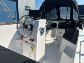 Amigo 470Q Sloep (2021) – Luxe Antraciet Bekleding – Inclusief Grote Motorbeurt