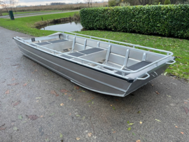 QWEST MARINE F361 (aluminium platbodem + reling)