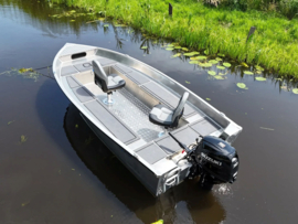 QWEST MARINE RF450 (aluminium + V-bodem + zelflozend +fronttrollerplaat)