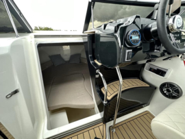 TEXAS 596 CONSOLEBOOT CUDDY