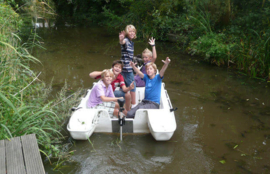WHALY 270 (PE boot + nagenoeg onverwoestbaar + inclusief roeidollen)