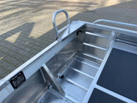 QWEST MARINE F401 (aluminium platbodem + reling)