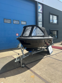 Prachtige en complete familiesloep (4.30m) incl. 15 PK & iTrailer – Compact genieten!
