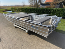 QWEST MARINE F401 (aluminium platbodem + reling)