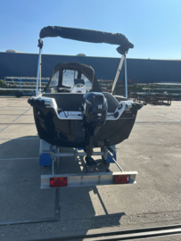 Amigo 470Q Sloep (2021) – Luxe Antraciet Bekleding – Inclusief Grote Motorbeurt