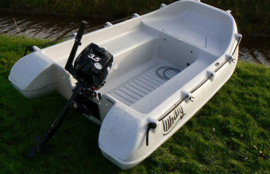 WHALY 270 (PE boot + nagenoeg onverwoestbaar + inclusief roeidollen)