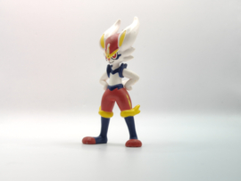 Cinderace (Tomy) Figuur
