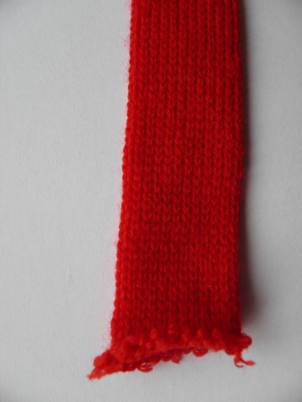 Rondgebreide tricot rood 3 cm breed (per 10 cm)