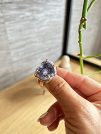 Amethist ruwe hartvormige ring