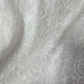 Broderie off withe  met motief   ART B 2317-0361