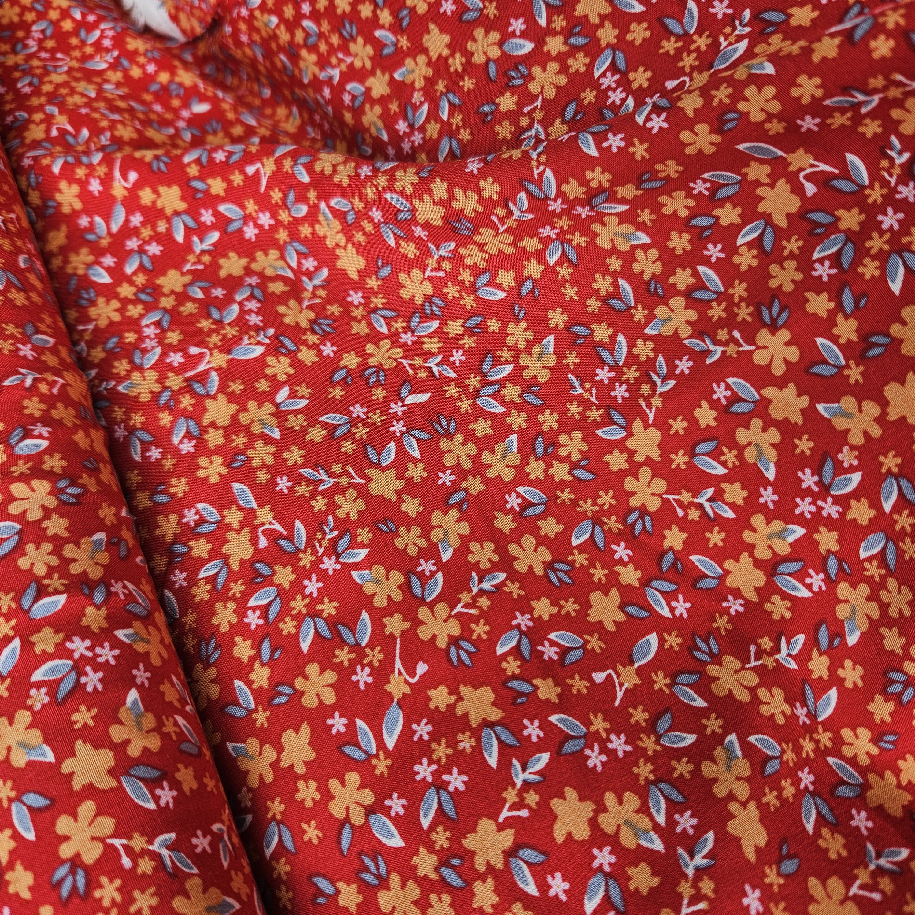 Viscose  met fijn mooi   motief   Art  N007