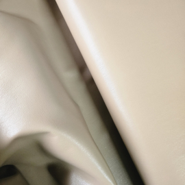 Soepele leer  heel mooie stof   Art MC2756