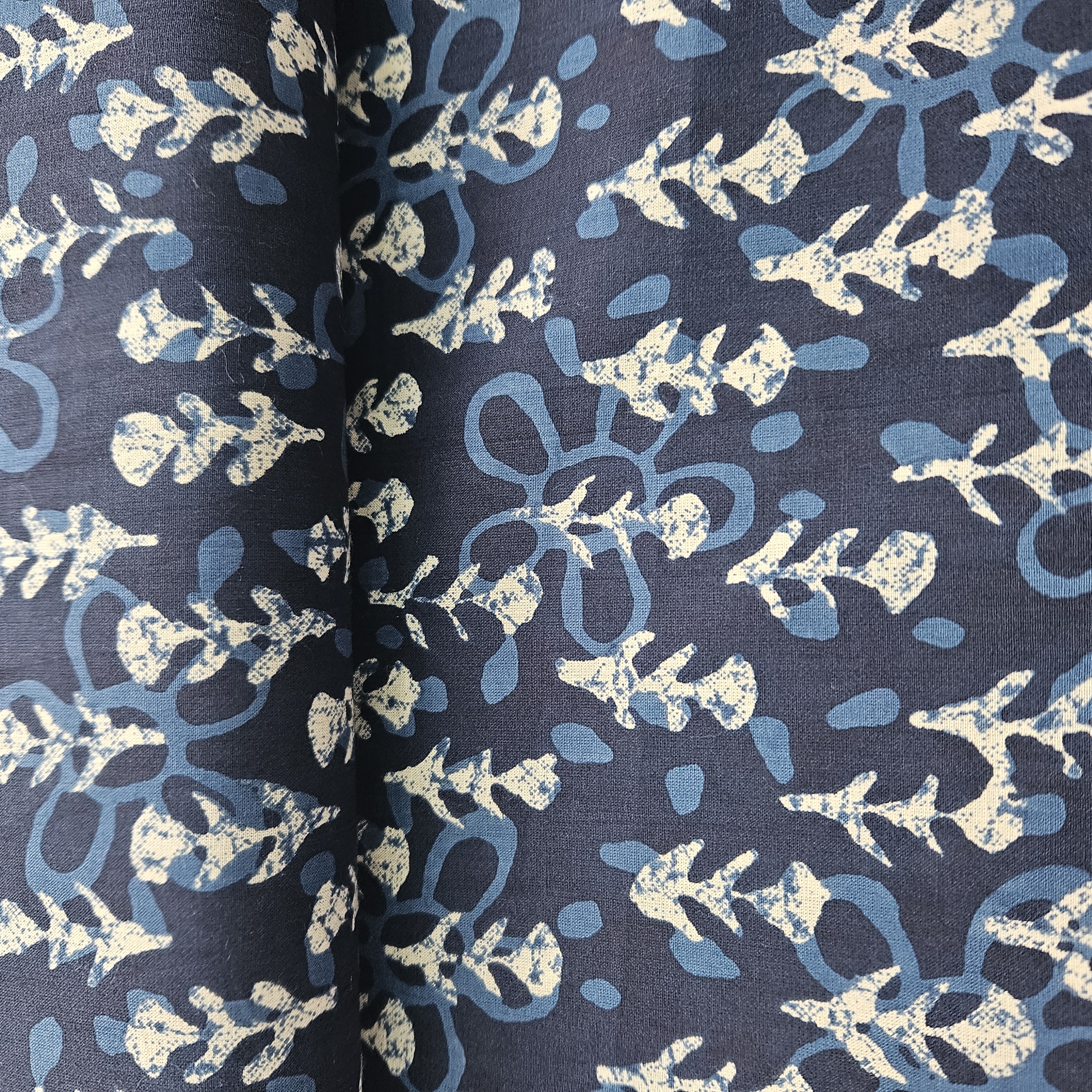 Batik   met   gewerkt motief   Art  N 23352-006
