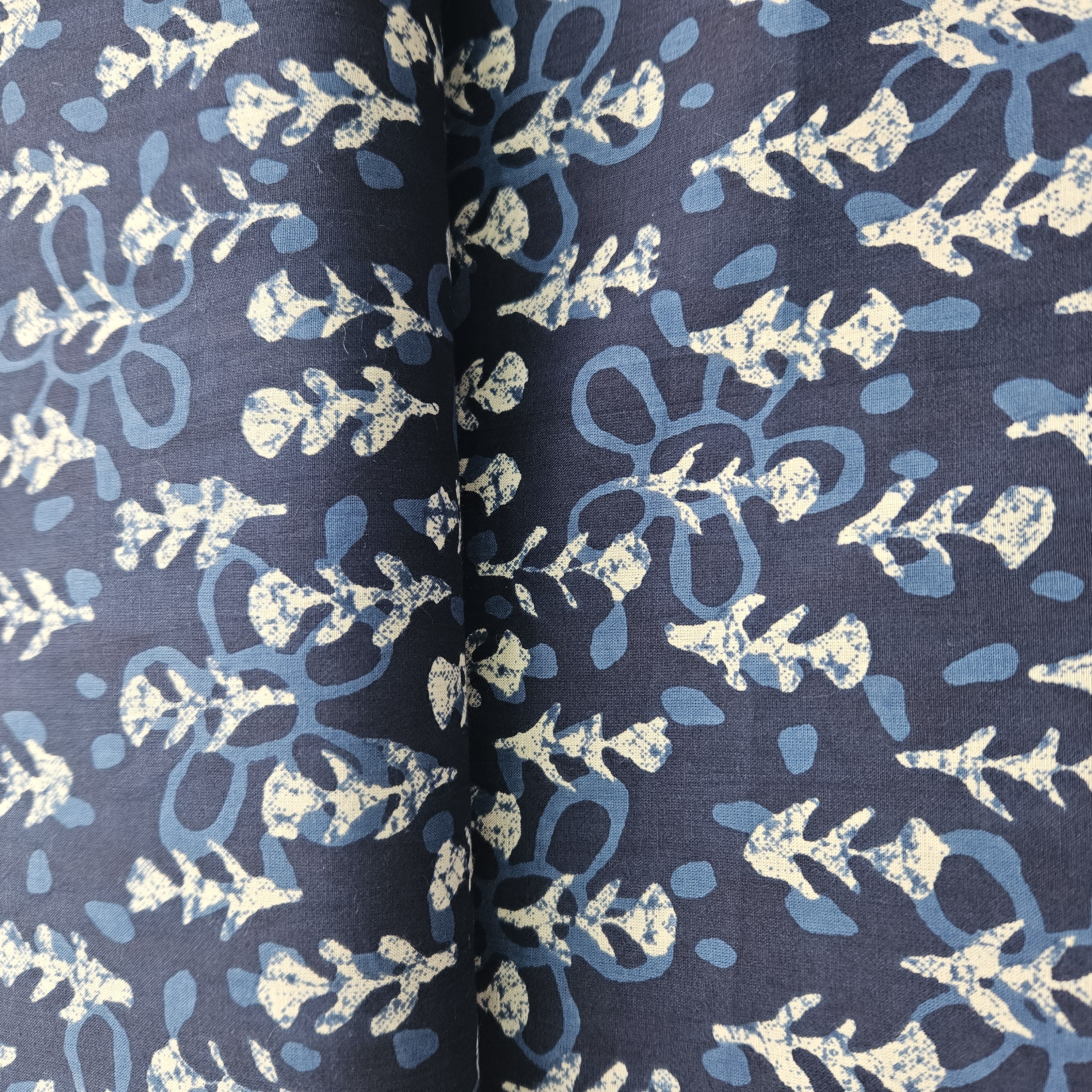 Batik   met   gewerkt motief   Art  N 23352-006