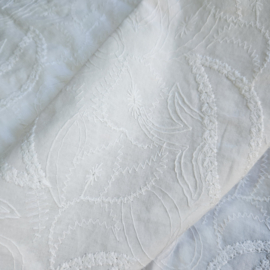 Broderie wit met motief   ART B 1928-0023