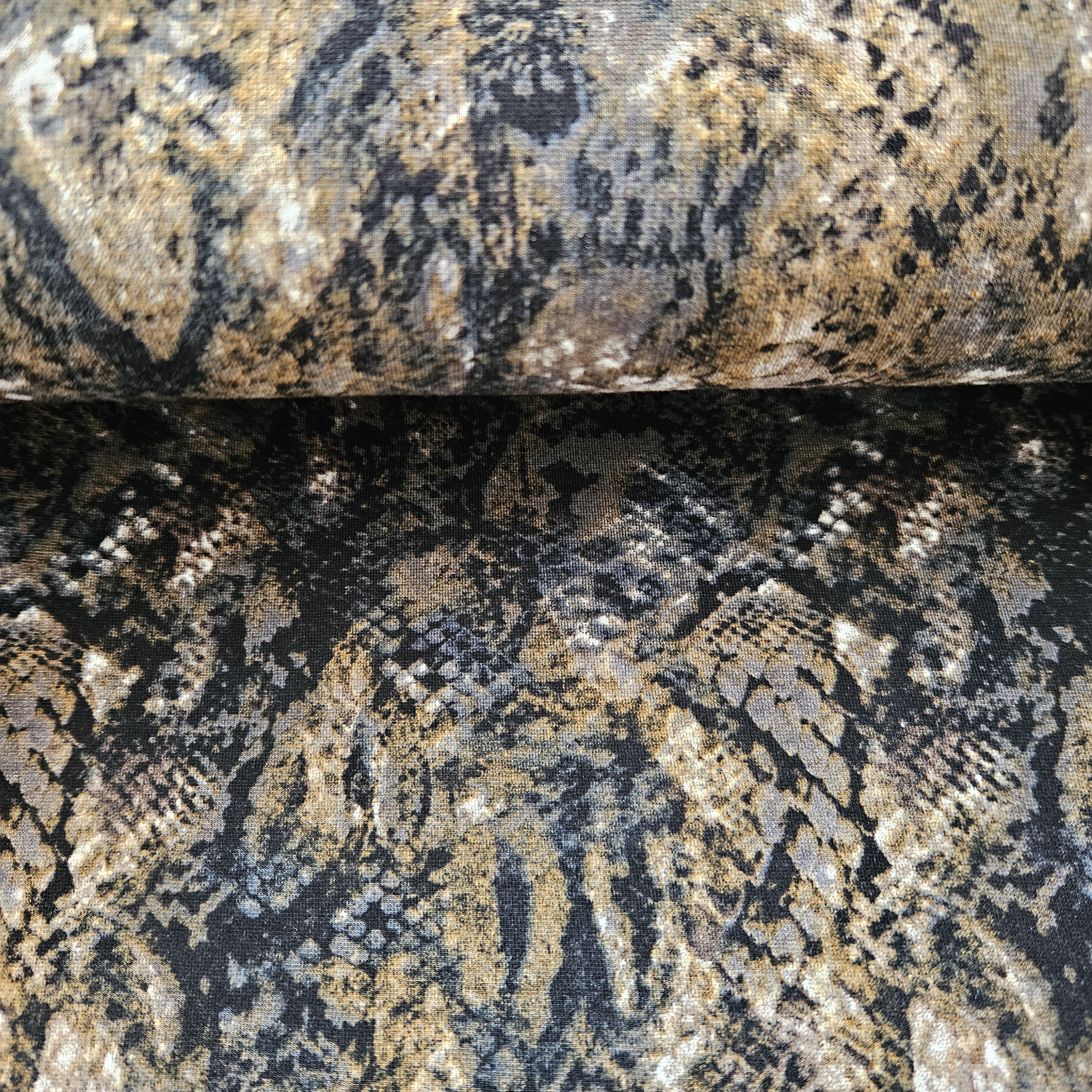 Jersey  met  motief  heel mooie stof   Art W08/027