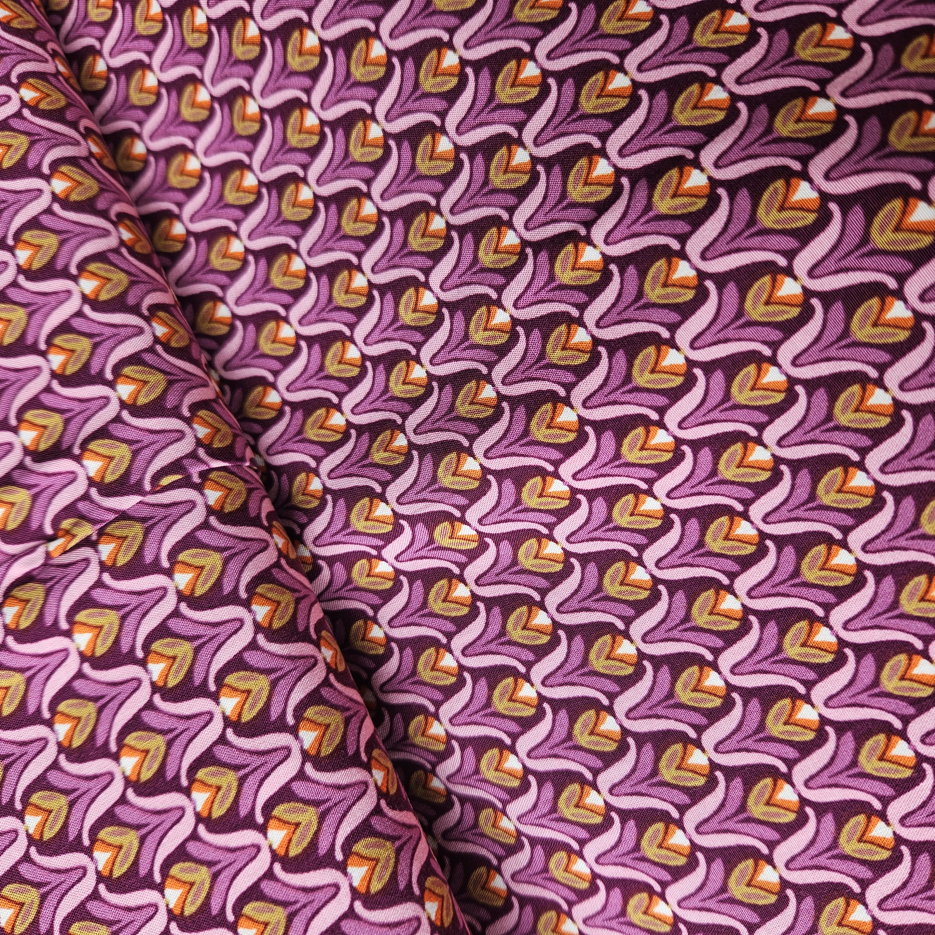 Viscose met    gewerkt motief   Art  N23318-069