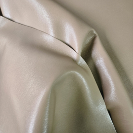 Soepele leer  heel mooie stof   Art MC2756