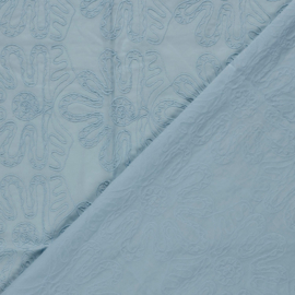 Broderi lichtblauw  gewerkt motief   Art  N25253-002