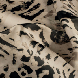 Satin Du chesse gewerkt motief   Art  N2523/052